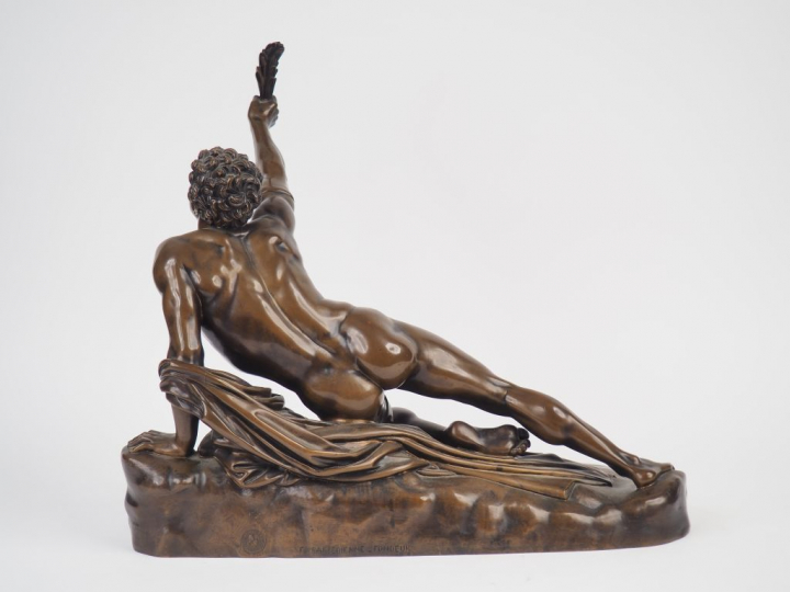 Ecole française XIXème.  "Soldat Spartiate". Sculpture en bronze à pat