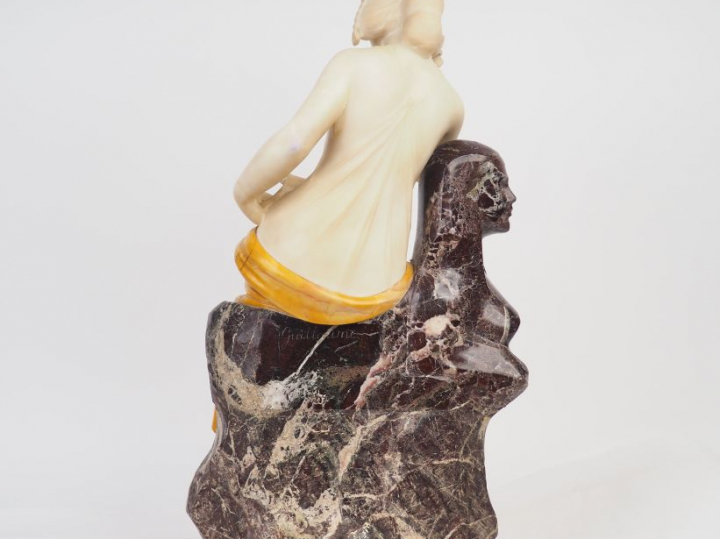 GUILLAUME. "Rebecca" Sculpture en marbre polychrome et albâtre. Signée