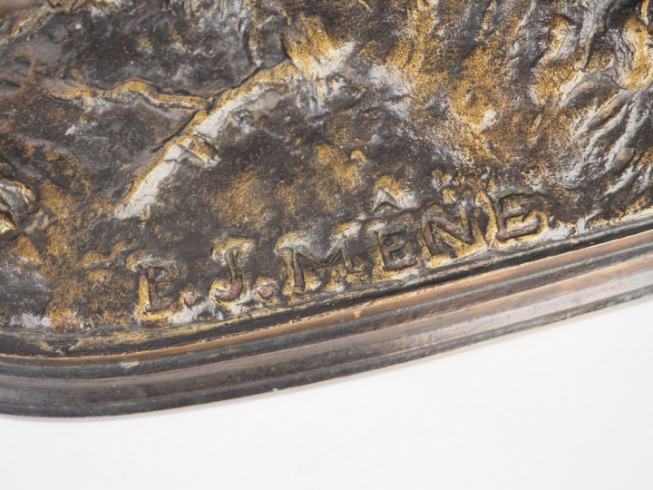 P. J. MENE. "Chien de chasse à l'arrêt". Sujet en bronze à patine brun