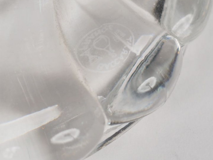 BACCARAT. Paire de chandeliers en cristal modèle "Tors". Signés. Dim: 
