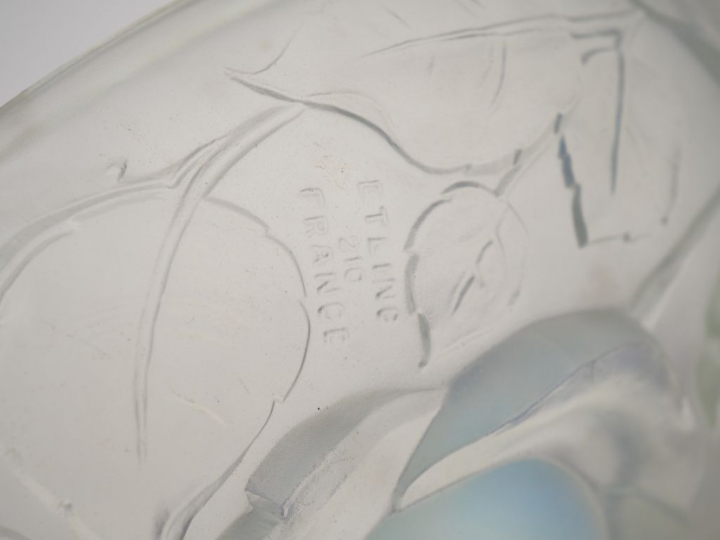 ETLING France. Coupe sur pied Art Déco en verre, métal et bois sculpté