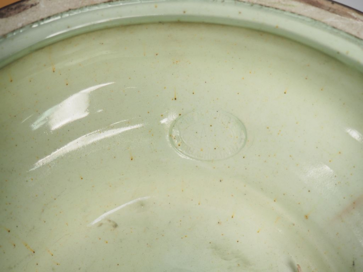 Jérôme MASSIER. Grand jardinière et sa sellette en barbotine flammée p