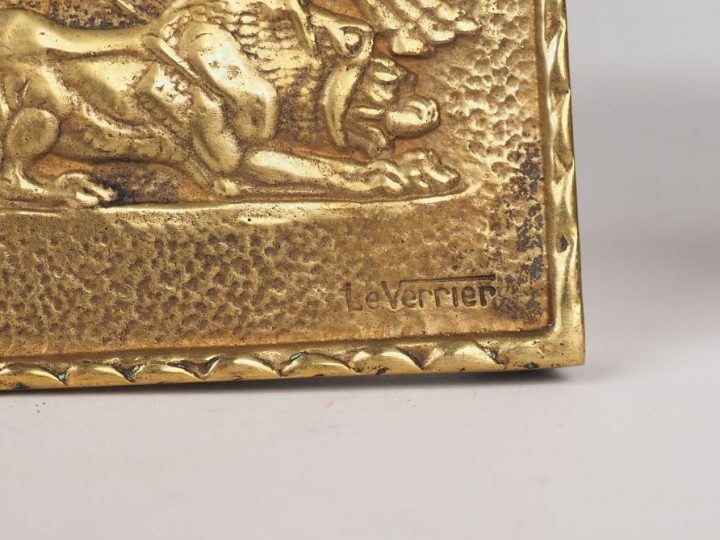 M. LE VERRIER. Vide-poches (Dim: 12,5 x 13 cm) et porte-buvard (dim: 3