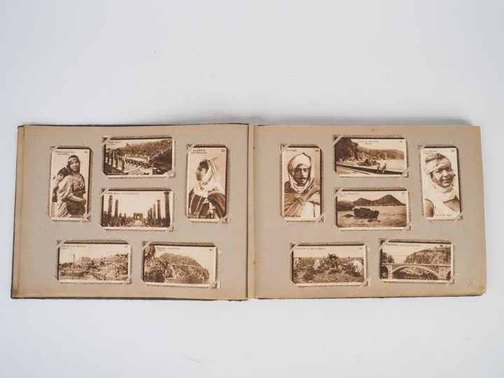 "Nos belles colonies". Album édité par le Chocolat Suchard. 300 vignet