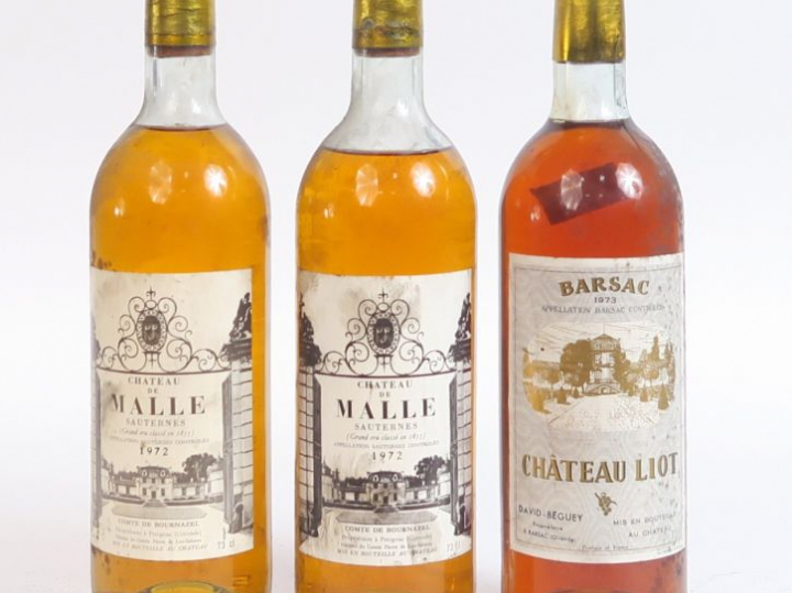 3 BOUTEILLES DE SAUTERNES  : 2 BOUTEILLES CHÂTEAU DE MALLE 1972 1 LB-H