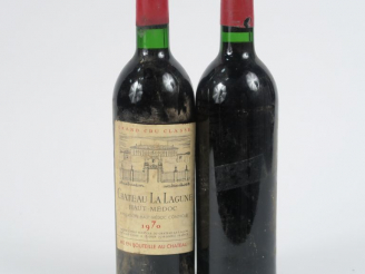 Vente aux enchères 2 BOUTEILLES CHÂTEAU LA LAGUNE GCC HAUT MEDOC - 1970 - BG/1 SE/1 PRÉSU