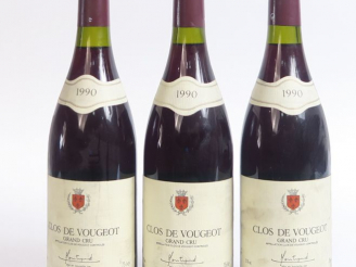 Vente aux enchères 3 BOUTEILLES CLOS VOUGEOT GC MONTREYNAUD - 1990 - 1 à 1,5 CM/2 à 2 CM