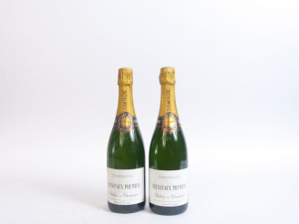 Vente aux enchères 2 BOUTEILLES CHAMPAGNE CHENEVAUX 1er CRU