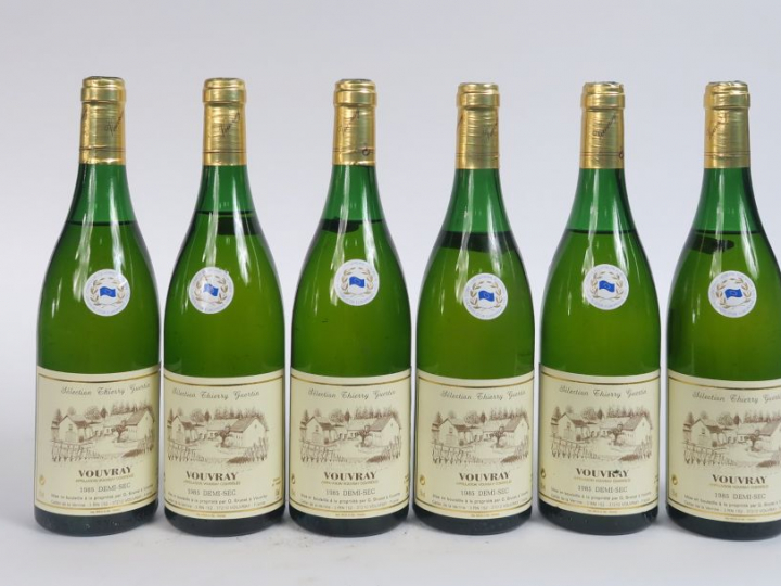 6 BOUTEILLES VOUVRAY DEMI SEC THIERRY GUERTIN - 1985 -3 à 4 CM 
