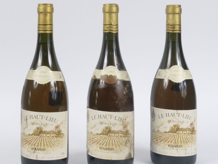 3 BOUTEILLES VOUVRAY HUET 'LE HAUT LIEU' MOELLEUX - 1989 - 2 à 2 CM/1 