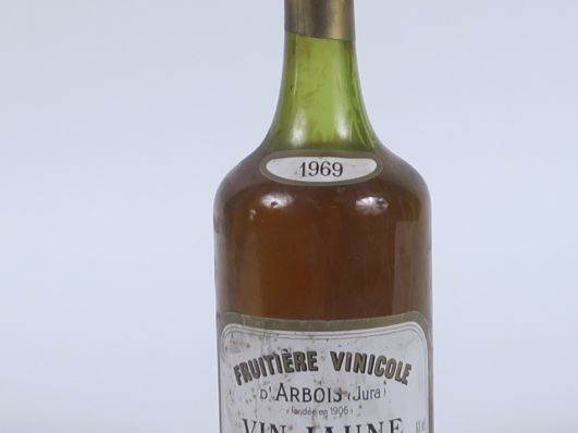 1 BOUTEILLE VIN JAUNE FRUITIERE VINICOLE - 1969