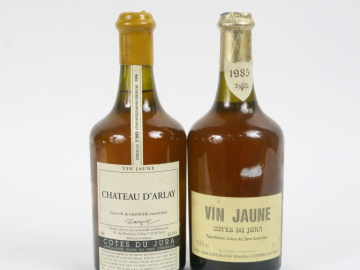 2 BOUTEILLES VIN JAUNE : 1 CLAVELIN 1985 - 1 CHÂTEAU D'ARLAY 1996