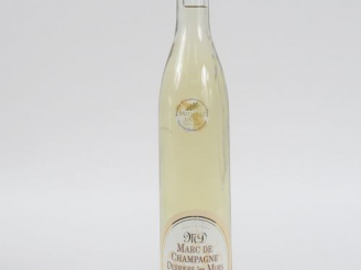Vente aux enchères 1 BOUTEILLE (50 CL) MARC DE CHAMPAGNE 'DERRIERE LES MURS' MOUTARD DILI