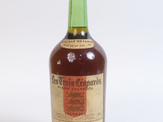 Vente aux enchères 1 MAGNUM VIEUX CALVADOS LES TROIS LEOPARDS 'VIEILLE RESERVE' 20 ANS 42