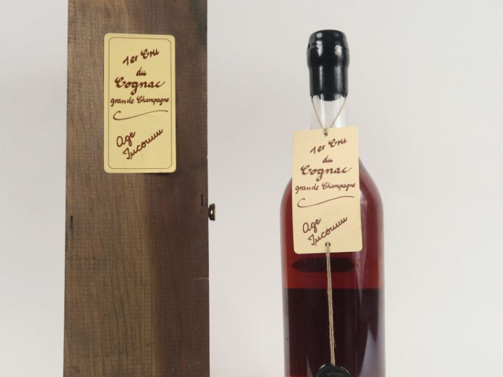 1 BOUTEILLLE COGNAC 1er CRU PIERRE SEGUINOT   FILS - COFFRET