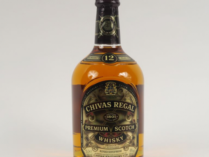 1 BOUTEILLE CHIVAS REGAL 12 ANS - COFFRET
