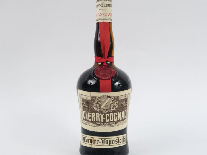 1 BOUTEILLE CHERRY COGNAC GRAND MARNIER 'TRIPLE CERISE'
