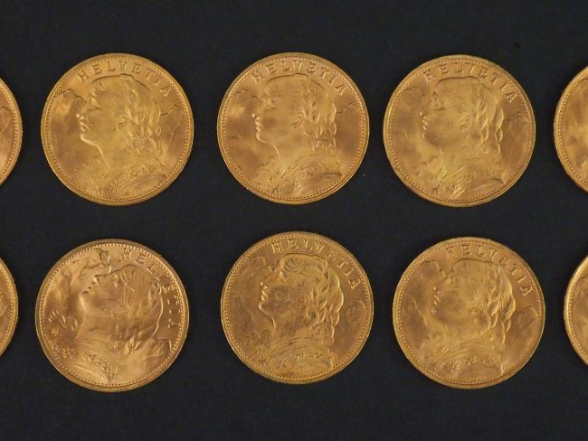 10 pièces de 20 francs suisse or Frais de vente : 5 % TTC