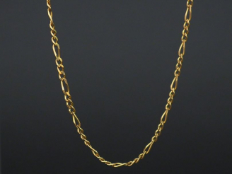 Vente aux enchères Collier en or . Poids : 8,20 g