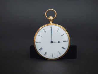 Vente aux enchères Montre de gousset en or. Poids tel : 80,94 g (petit saut d'émail)