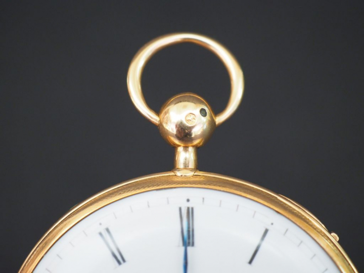 Montre de gousset en or. Poids tel : 80,94 g (petit saut d'émail)