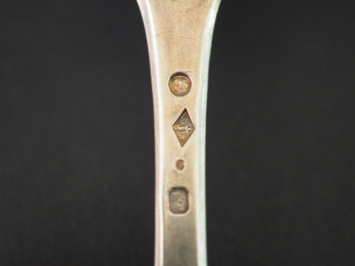 12 couverts en argent, poinçon Vieillard, modèle uniplat Poids : 1838 
