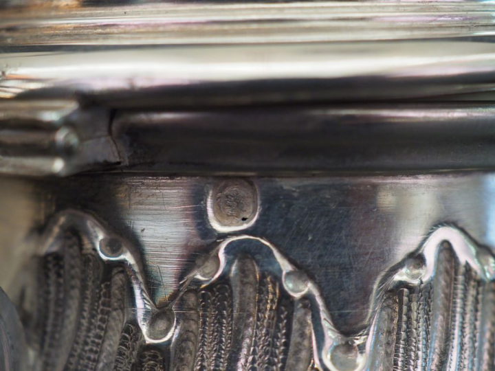 Service égoiste en argent de style Rocaille, 4 pièces,manche en bois n
