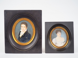 Vente aux enchères Deux différentes miniatures Directoire "portrait d'homme et de jeune f