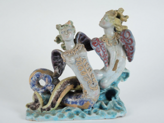 Vente aux enchères R. BUTHAUD.  Groupe en céramique polychrome "Les deux sirènes". Monogr