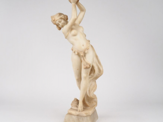 Vente aux enchères Ecole française fin XIXème. "Danseuse orientale aux cymbales". Sculptu