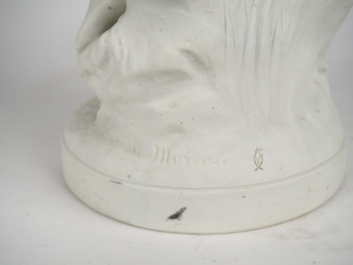 Auguste MOREAU (d'après). "l'ange et la jeune fille" Groupe en biscuit