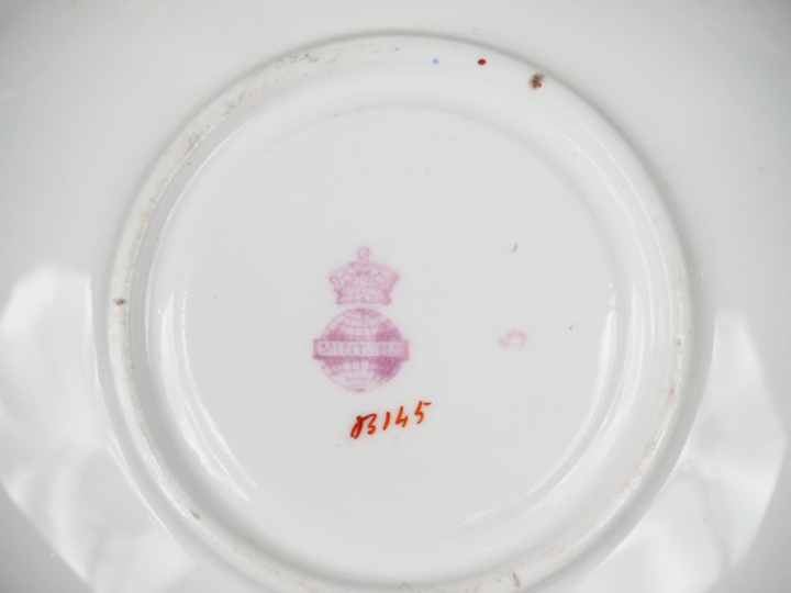 Partie de service à thé en céramique de Minton à décor de fleurettes e