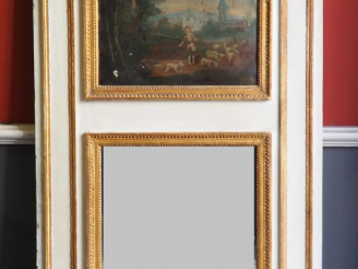 Vente aux enchères Trumeau fin XVIII - début XIXème de style Louis XVI en bois laqué blan