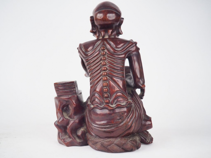 Sculpture "vieillard au chapelet" Chine XIXème H. 31 cm (accidents)