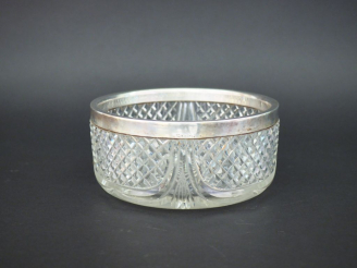 Vente aux enchères Jatte à crème en cristal, monture argent (usures)