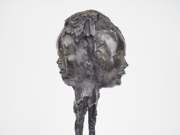 FRANCK. L. "Trilogie ". Sculpture en bronze à patine brune, numérotée 