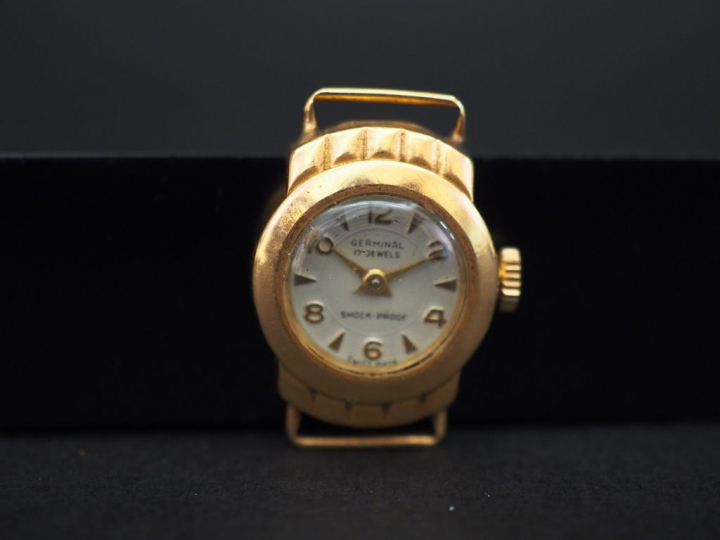 Boitier de montre de dame en or. Poids tel : 7,80 g