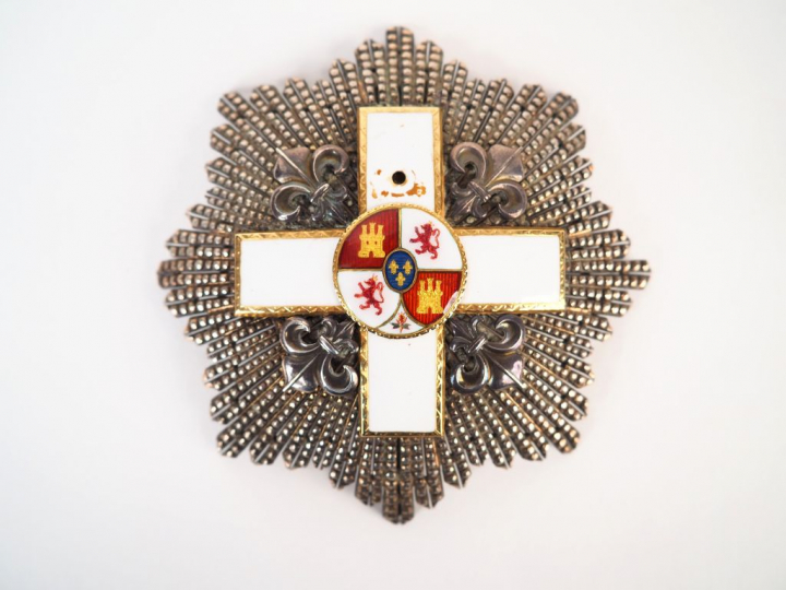 Grand croix du mérite militaire espagnol dans son écrin aux armes roya