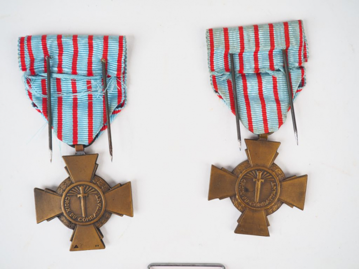 Lot de décorations françaises en boite époque première guerre mondiale