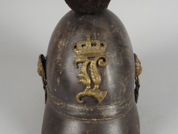 Casque à chenille Bavarois aux armes de Louis II de Bavière (1845/1885