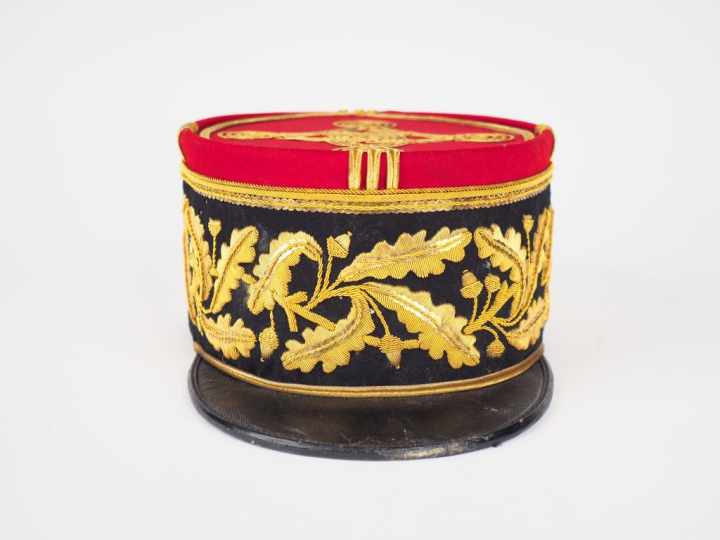 Képi polo d'un général de brigade modèle 1931. Bandeau noir sarabande 