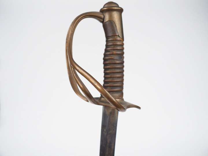 Sabre 1822 d'officier de fabrication privée, lame signée Coulaux Kling