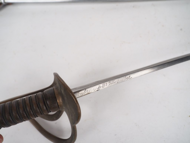 Sabre 1822 d'officier de fabrication privée, lame signée Coulaux Kling