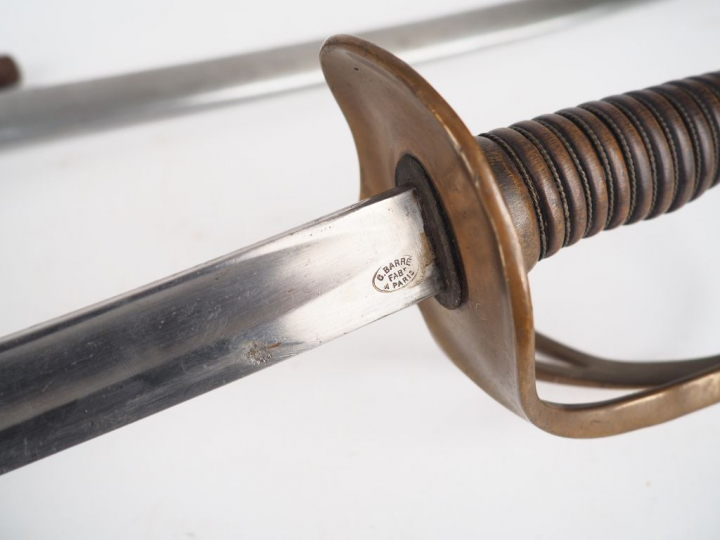 Sabre 1822 d'officier de fabrication privée, lame signée Coulaux Kling