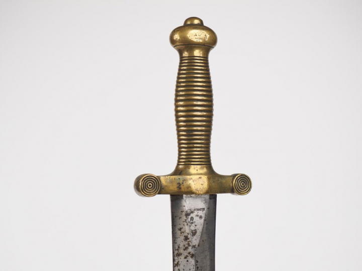 Glaive 1831 sans fourreau. Lame polie signée au Ricasso sur une face "
