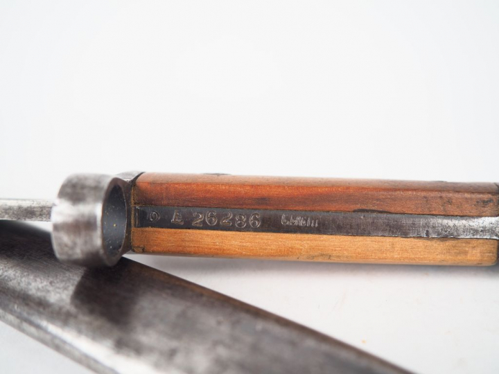 Baïonnette italienne 1891/38 à lame fixe longueur 290 mm, dans son fou