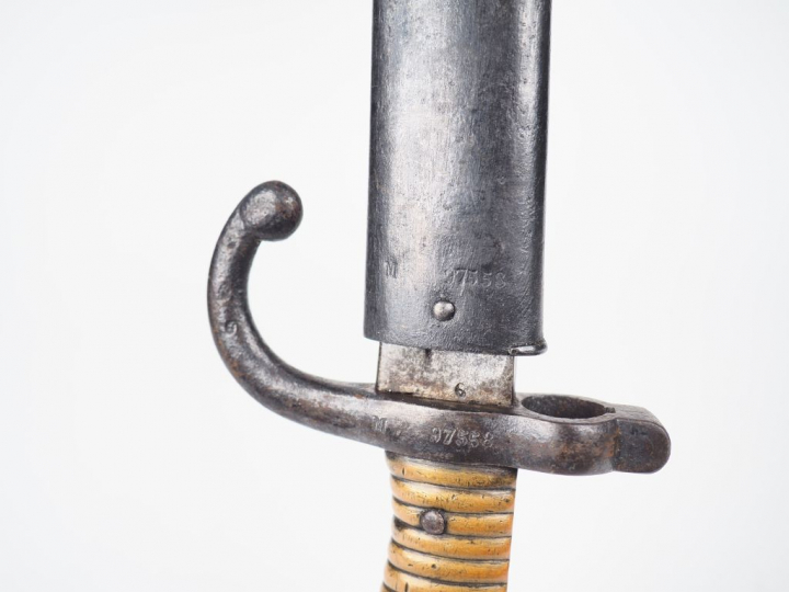 Baïonnette française modèle 1866 pour fusil Chassepot, lame yatagan ma