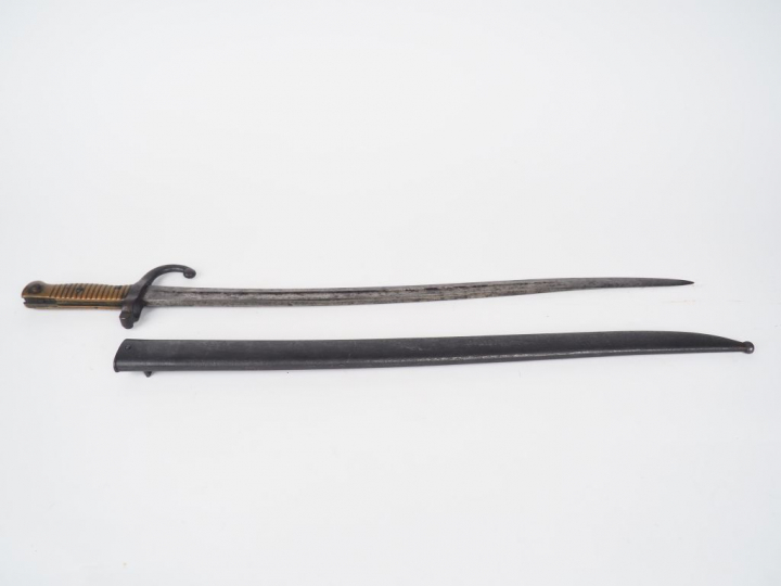 Baïonnette française modèle 1866 pour fusil Chassepot, lame yatagan ma
