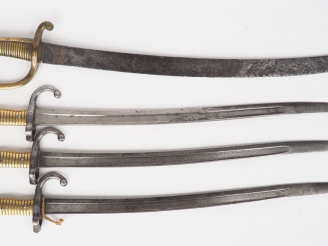 Vente aux enchères Lot de trois baïonnettes yatagan de Chassepot d'infanterie tardives da