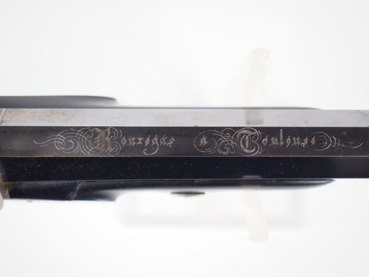 Somptueuse cassette nécessaire montée à la française contenant une pai